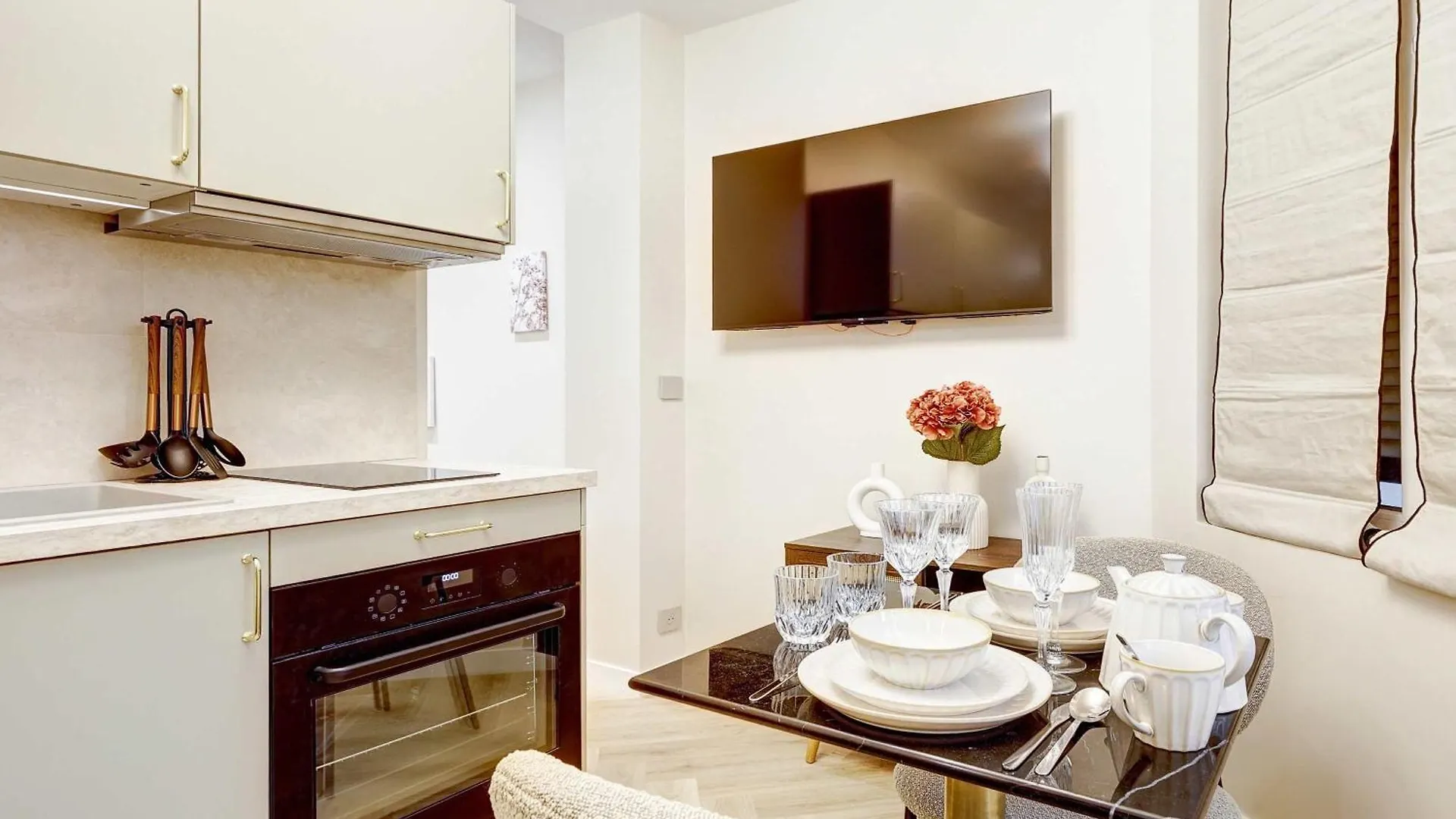 Apartment Studio De Charme With Ac Pres De Republique Paris France